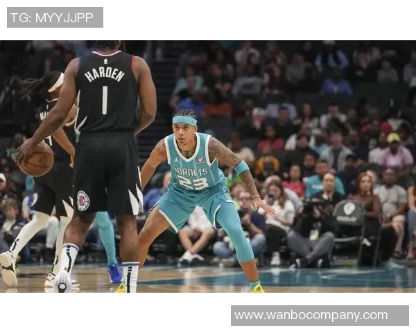 小卡狂砍41分8板5助展现实力队友信任让我更自信发挥 小卡狂砍41分8板5助展现实力队友信任让我更自信发挥