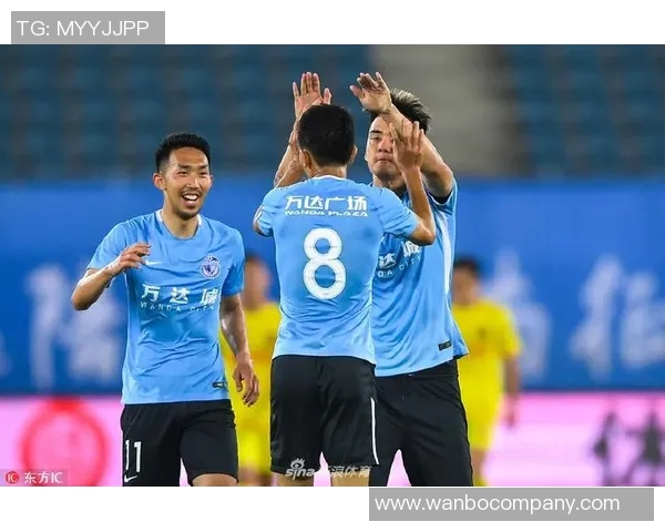 曼联季票遭黄牛倒卖15球迷频购虚假座位引发关注