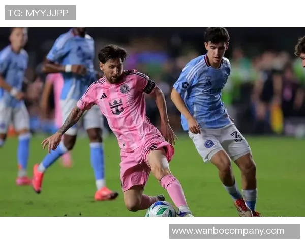 梅西中场精准长传助攻阿连德双响助球队取胜